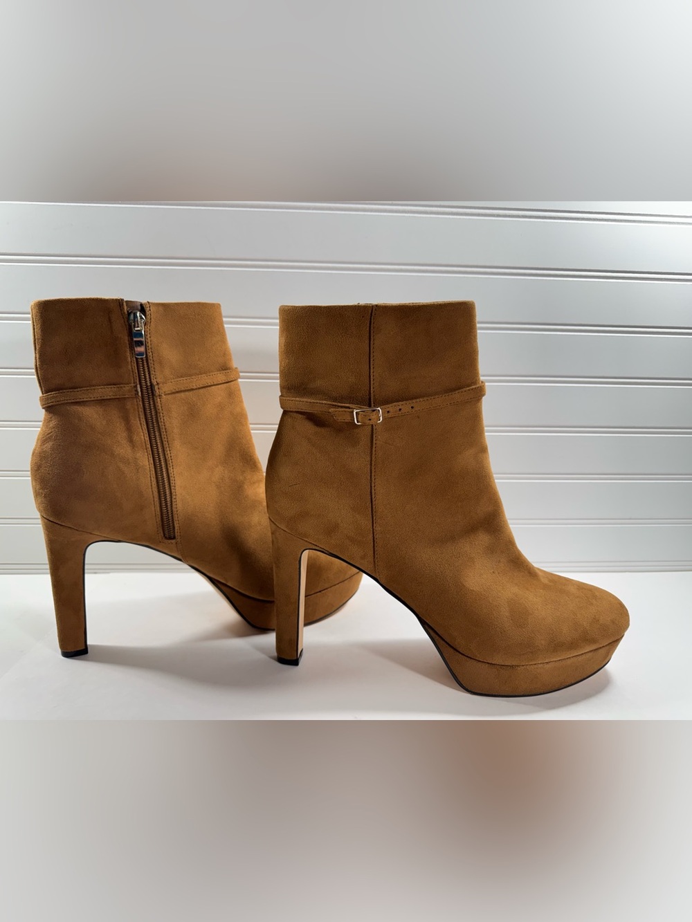 Nine West Gripe Tan Suede Platform Ankle Boots Women's sz 11 Pre-Loved Excellent
